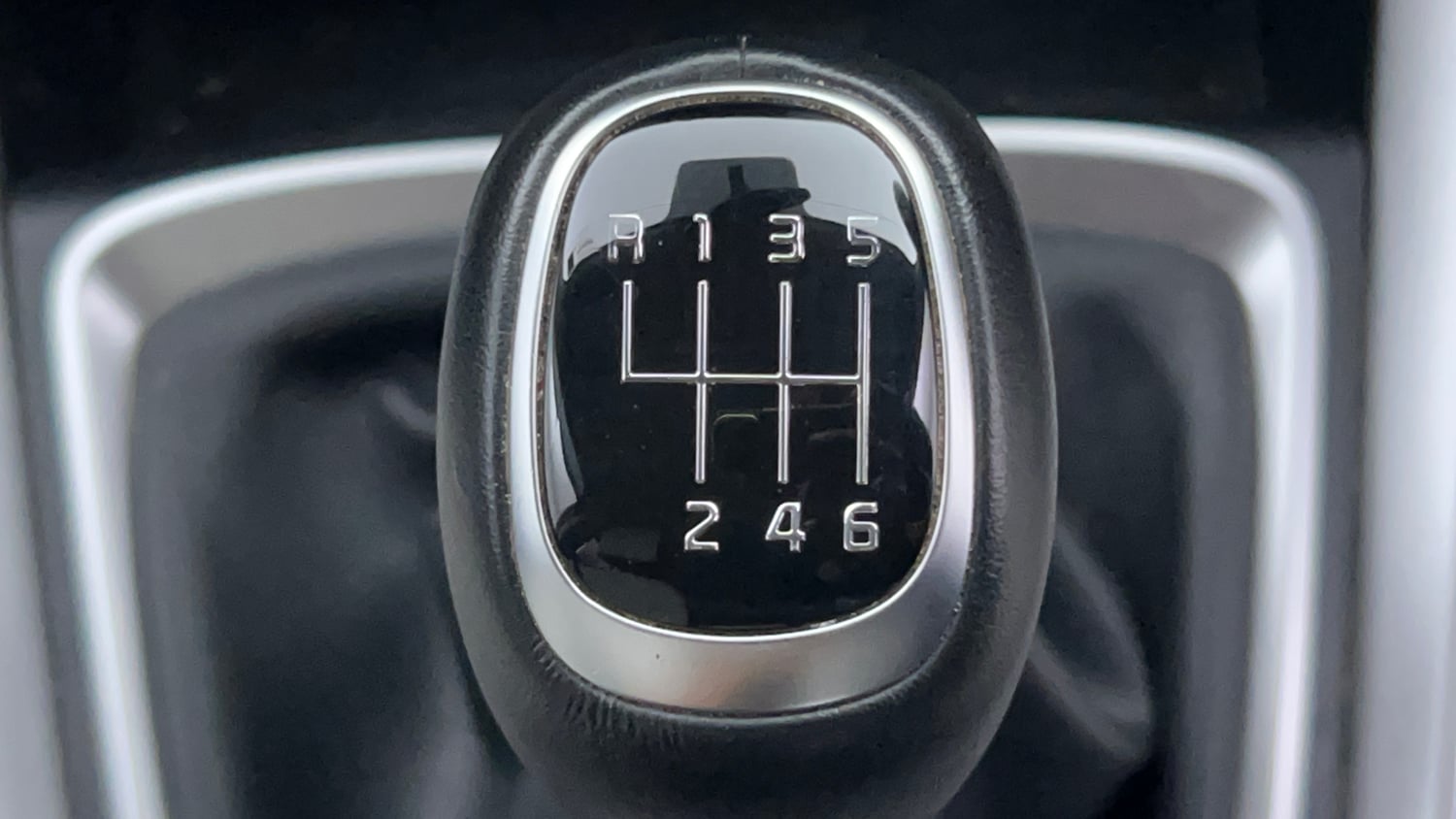 Used 2022 Kia Sonet HTX Plus 1.5 Diesel Manual interior GEAR  KNOB VIEW