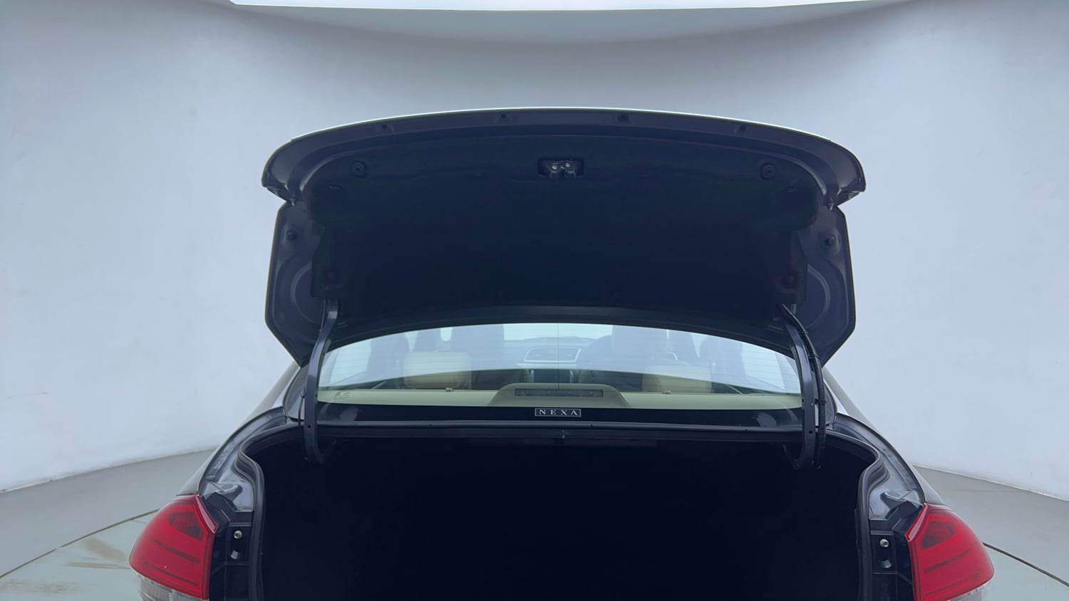 Used 2019 Maruti Suzuki Ciaz Alpha Hybrid 1.5 AT Petrol Automatic interior DICKY DOOR OPEN VIEW
