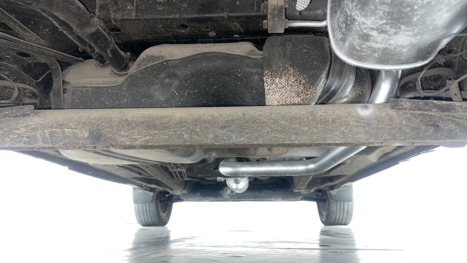 Used 2016 Ford EcoSport Titanium 1.5L Ti-VCT AT Petrol Automatic extra REAR UNDERBODY VIEW (TAKEN FROM REAR)