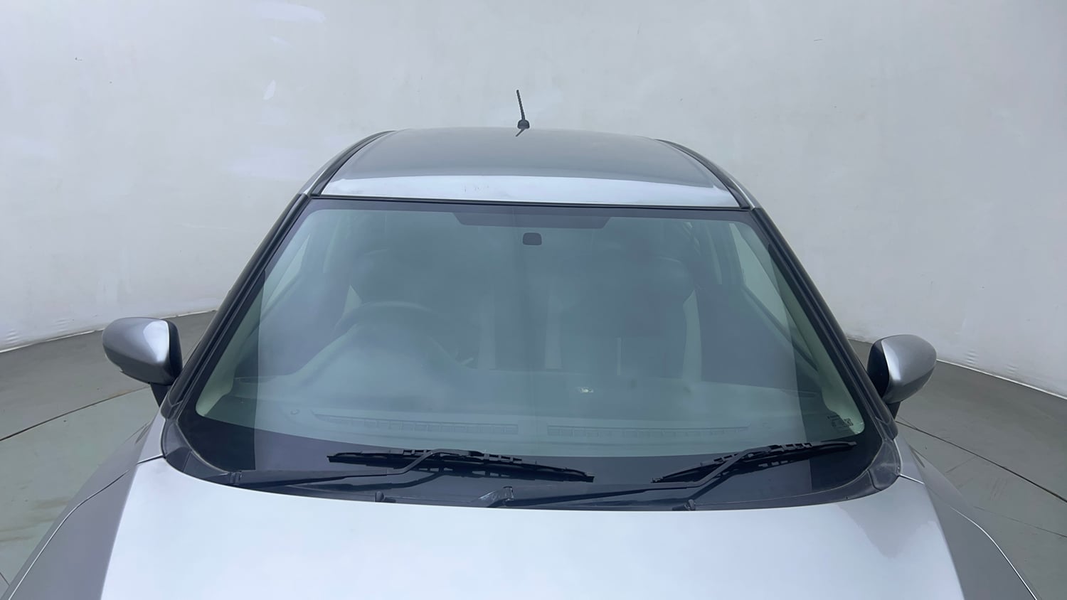 Used 2016 Maruti Suzuki Baleno Delta 1.2 Petrol Manual exterior FRONT WINDSHIELD VIEW
