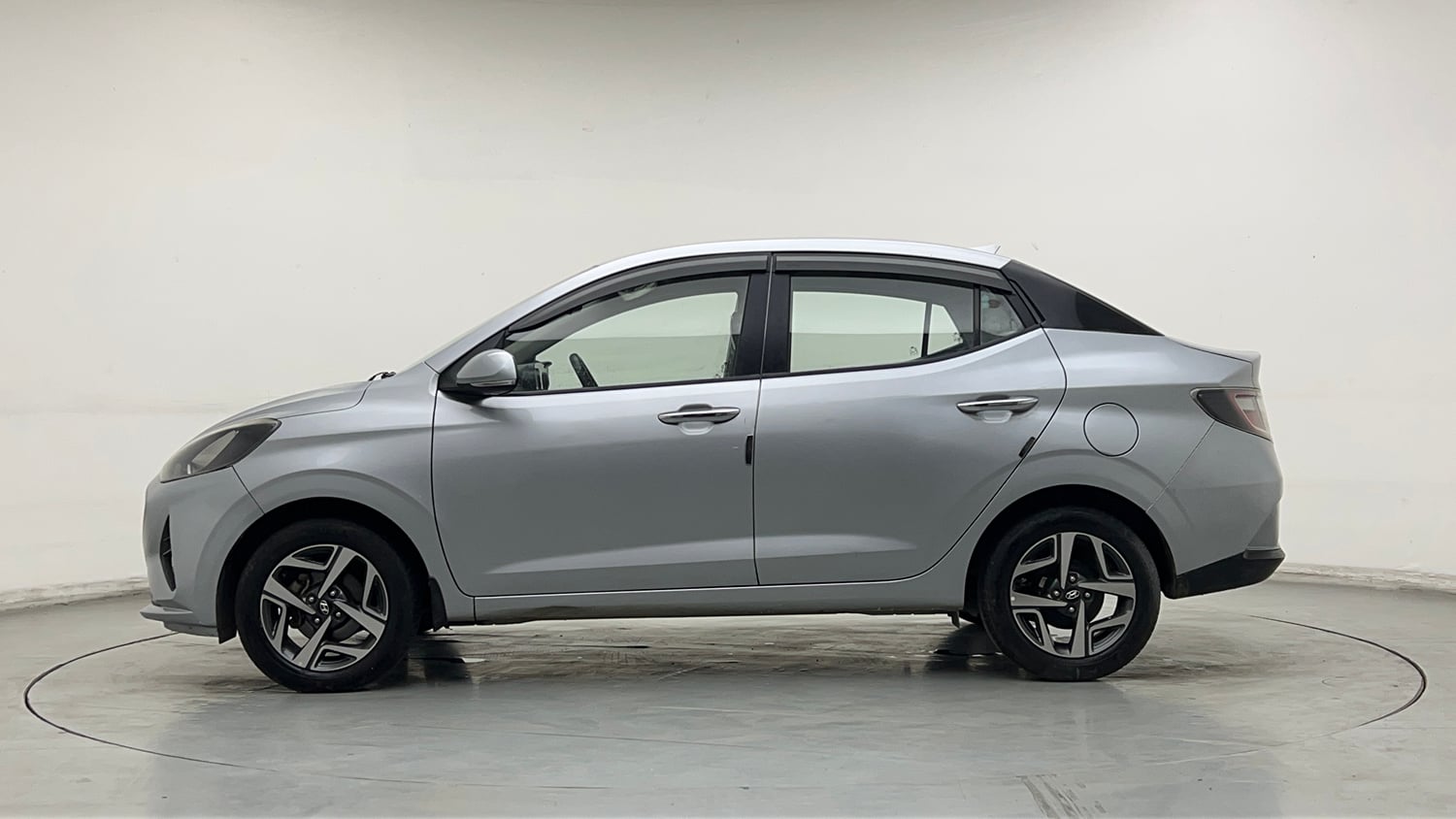 Used 2020 Hyundai Aura SX 1.2 Petrol Petrol Manual exterior LEFT SIDE VIEW