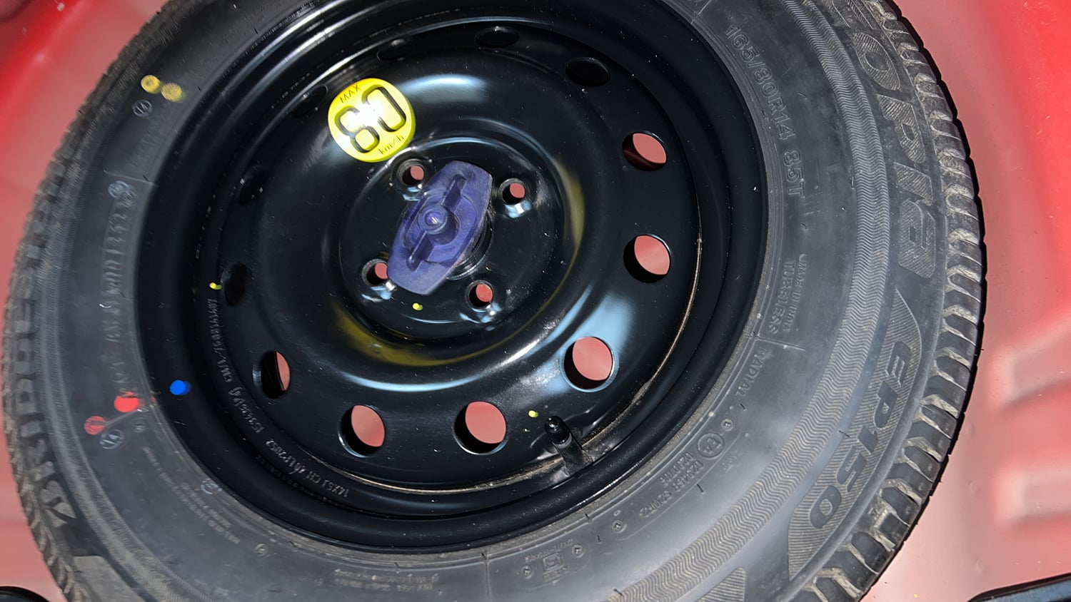 Used 2022 Maruti Suzuki Swift ZXi AMT Petrol Automatic tyres SPARE TYRE VIEW