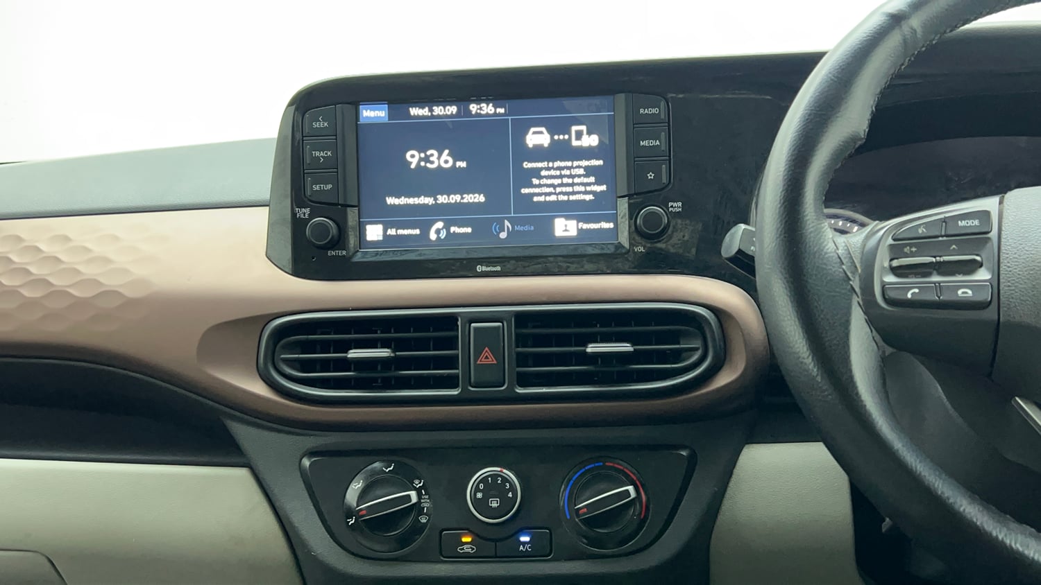 Used 2020 Hyundai Aura SX 1.2 Petrol Petrol Manual top_features Integrated (in-dash) music system