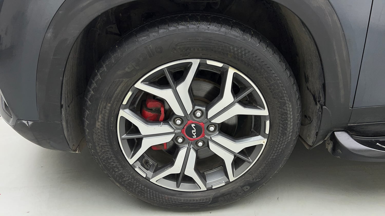 Used 2022 Kia Seltos GTX Plus 1.4 DCT Petrol Automatic tyres LEFT FRONT TYRE RIM VIEW