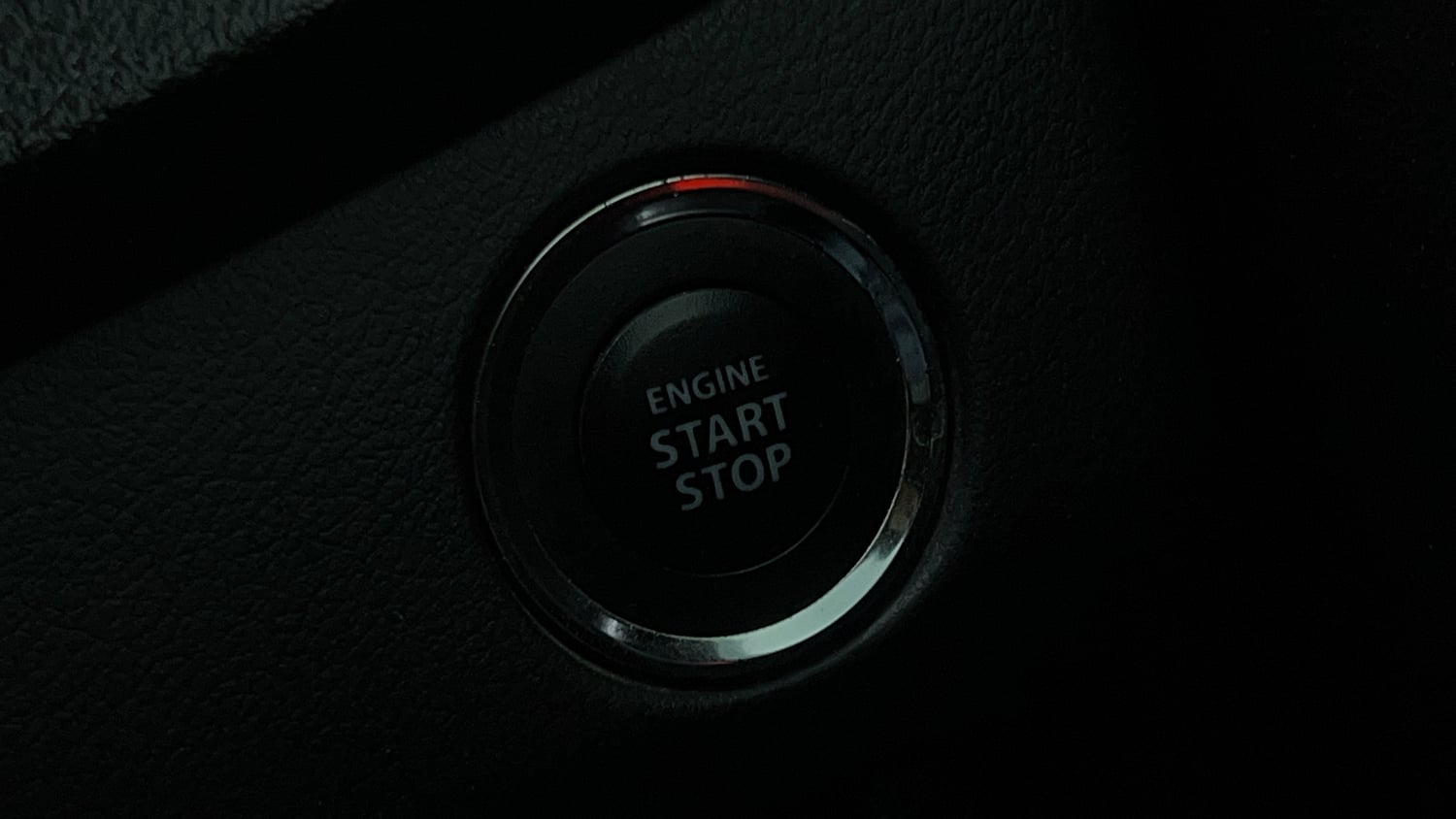 Used 2017 Maruti Suzuki Baleno Alpha 1.2 Petrol Manual top_features Keyless start
