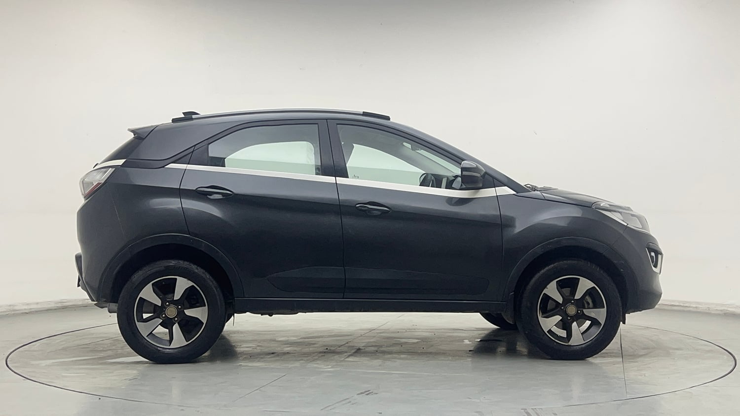 Used 2018 Tata Nexon XZA Plus Petrol Petrol Automatic exterior RIGHT SIDE VIEW