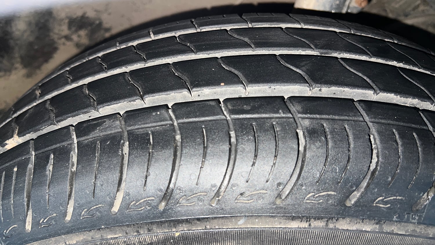 Used 2017 Maruti Suzuki Baleno Delta 1.2 Petrol Manual tyres RIGHT FRONT TYRE TREAD VIEW