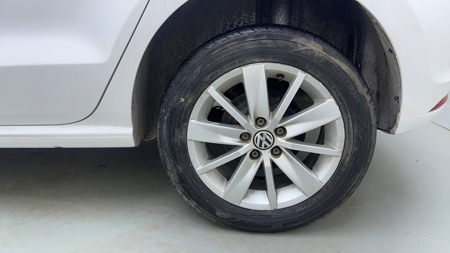 Used 2017 Volkswagen Polo Highline1.2L (P) Petrol Manual tyres LEFT REAR TYRE RIM VIEW