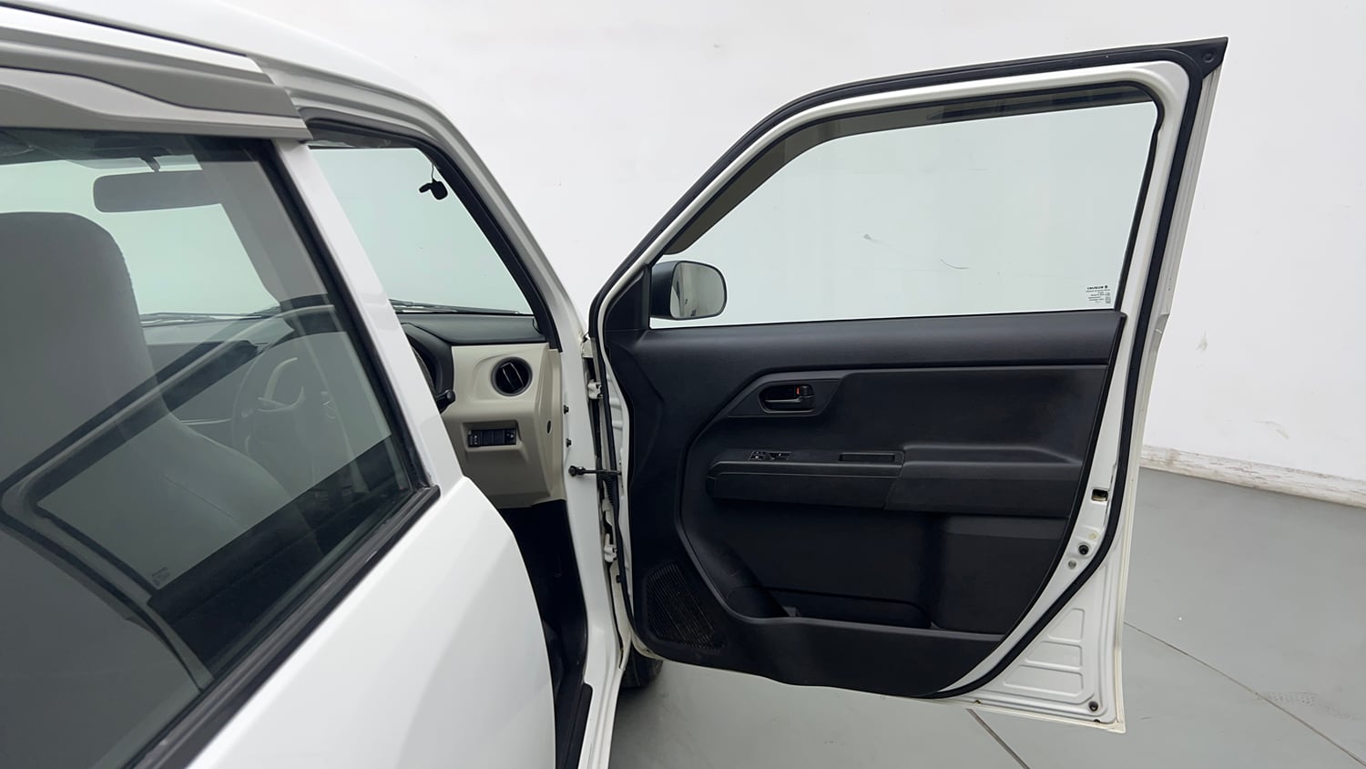Used 2021 Maruti Suzuki Wagon R 1.0 LXI CNG (Outside Fitted) Cng Manual interior RIGHT FRONT DOOR OPEN VIEW