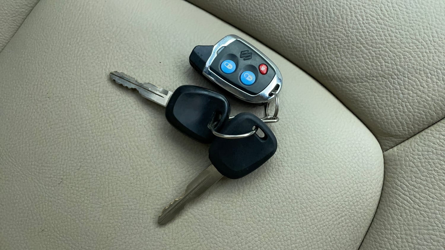 Used 2014 Maruti Suzuki Celerio VXi AMT Petrol Automatic extra CAR KEY VIEW