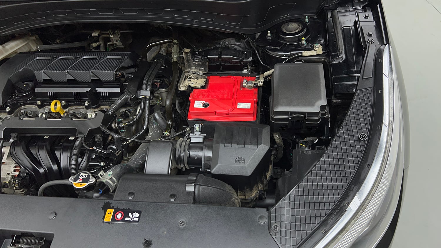 Used 2020 Kia Seltos Anniversary Edition 1.5 Petrol Manual engine ENGINE LEFT SIDE VIEW