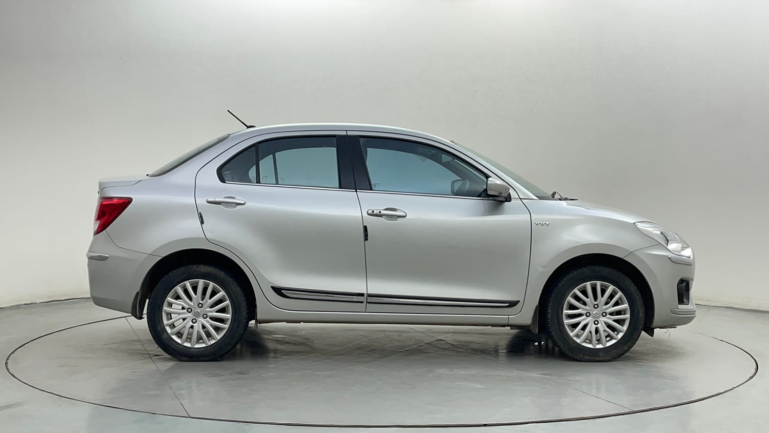 Used 2018 Maruti Suzuki Dzire ZXi Petrol Manual exterior RIGHT SIDE VIEW