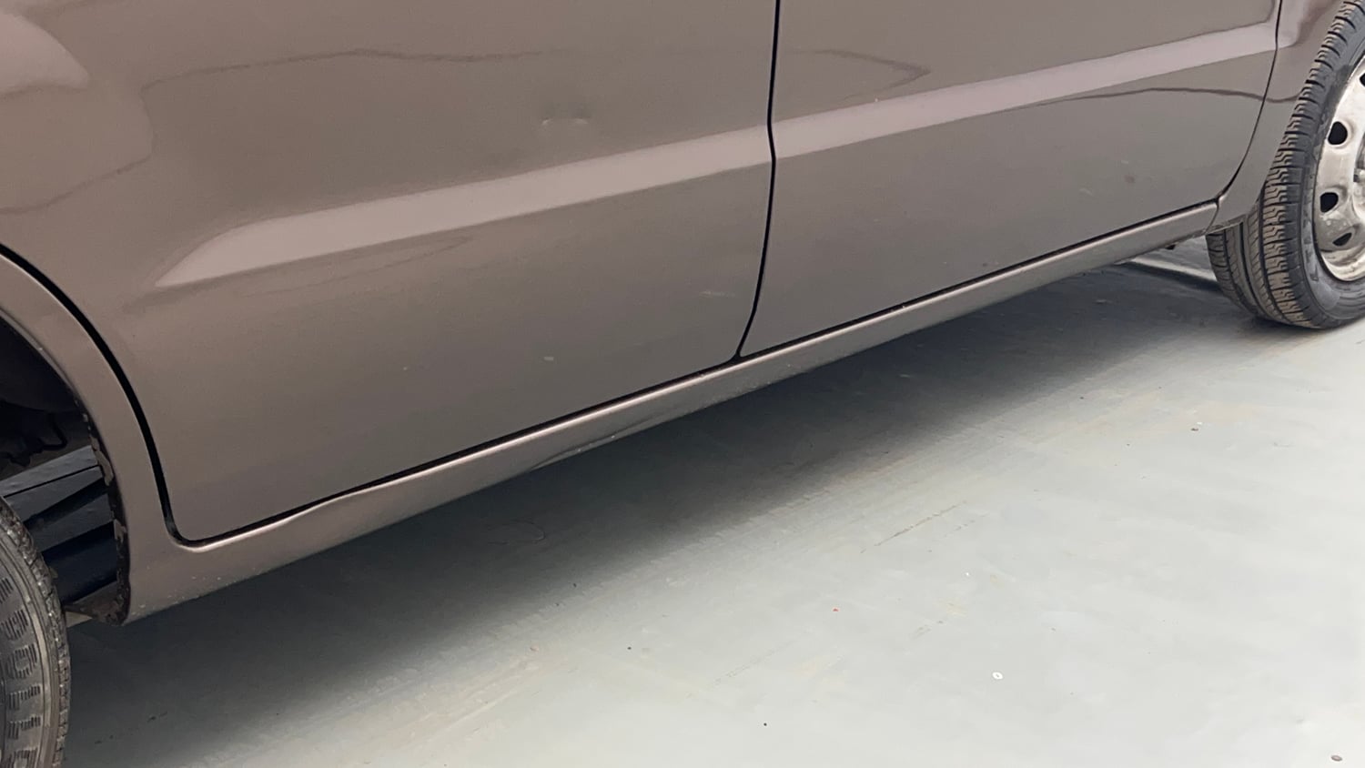 Used 2013 Maruti Suzuki Estilo LXi BS-IV Petrol Manual dents MINOR DENT