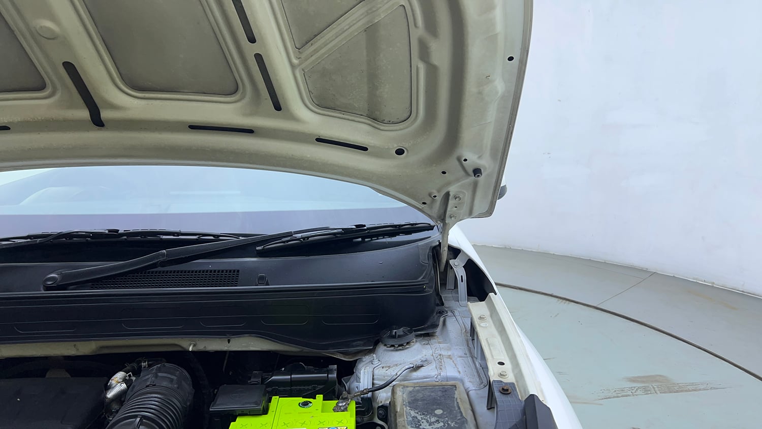 Used 2019 Hyundai Venue SX Plus 1.0 Turbo DCT Petrol Automatic engine ENGINE LEFT SIDE HINGE & APRON VIEW