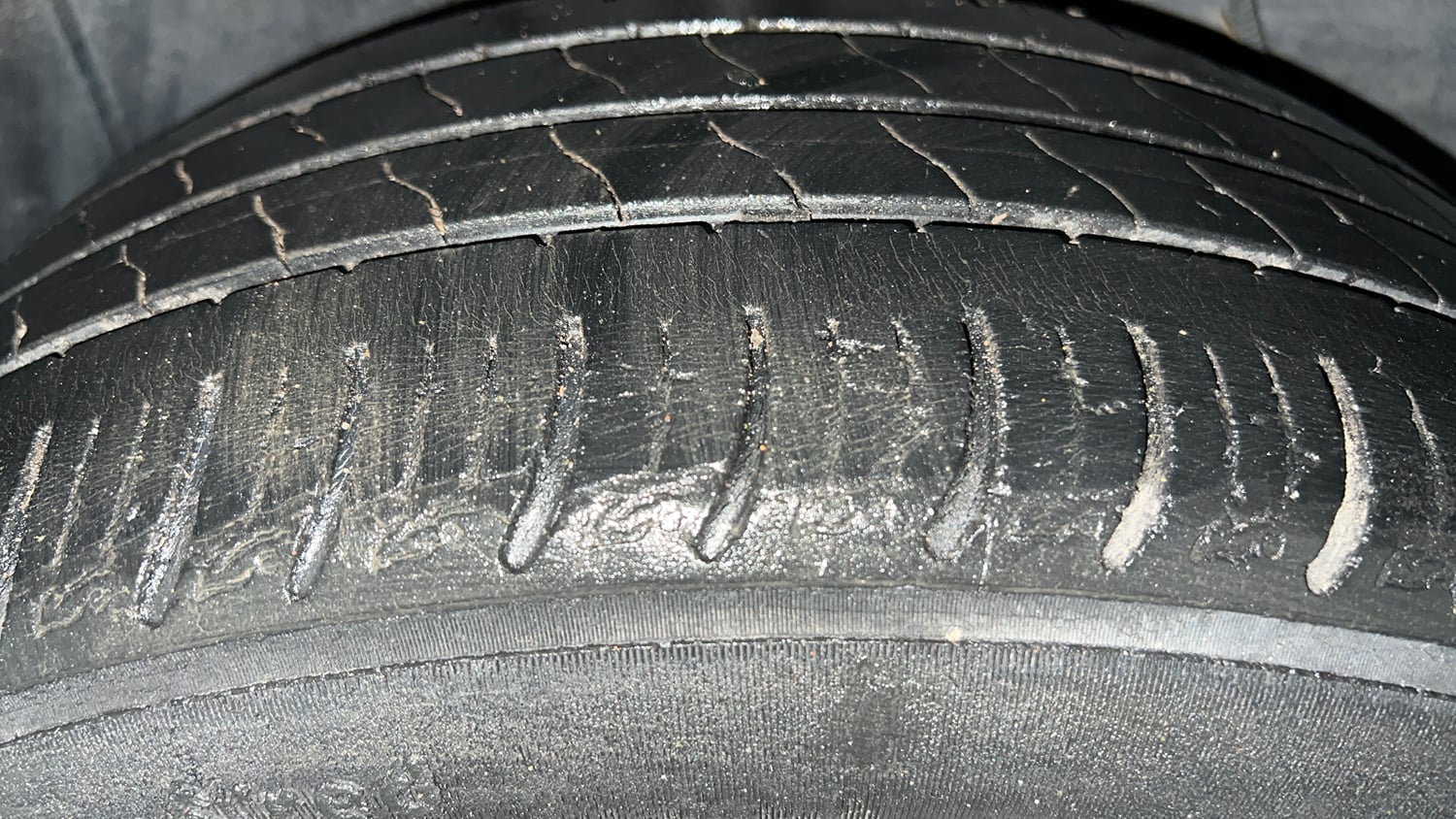 Used 2022 Tata Altroz XZ Petrol Petrol Manual tyres RIGHT REAR TYRE TREAD VIEW