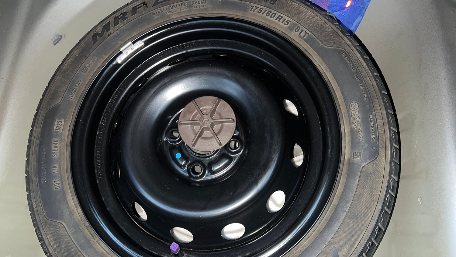 Used 2023 Maruti Suzuki Ignis Alpha 1.2 AMT Petrol Automatic tyres SPARE TYRE VIEW