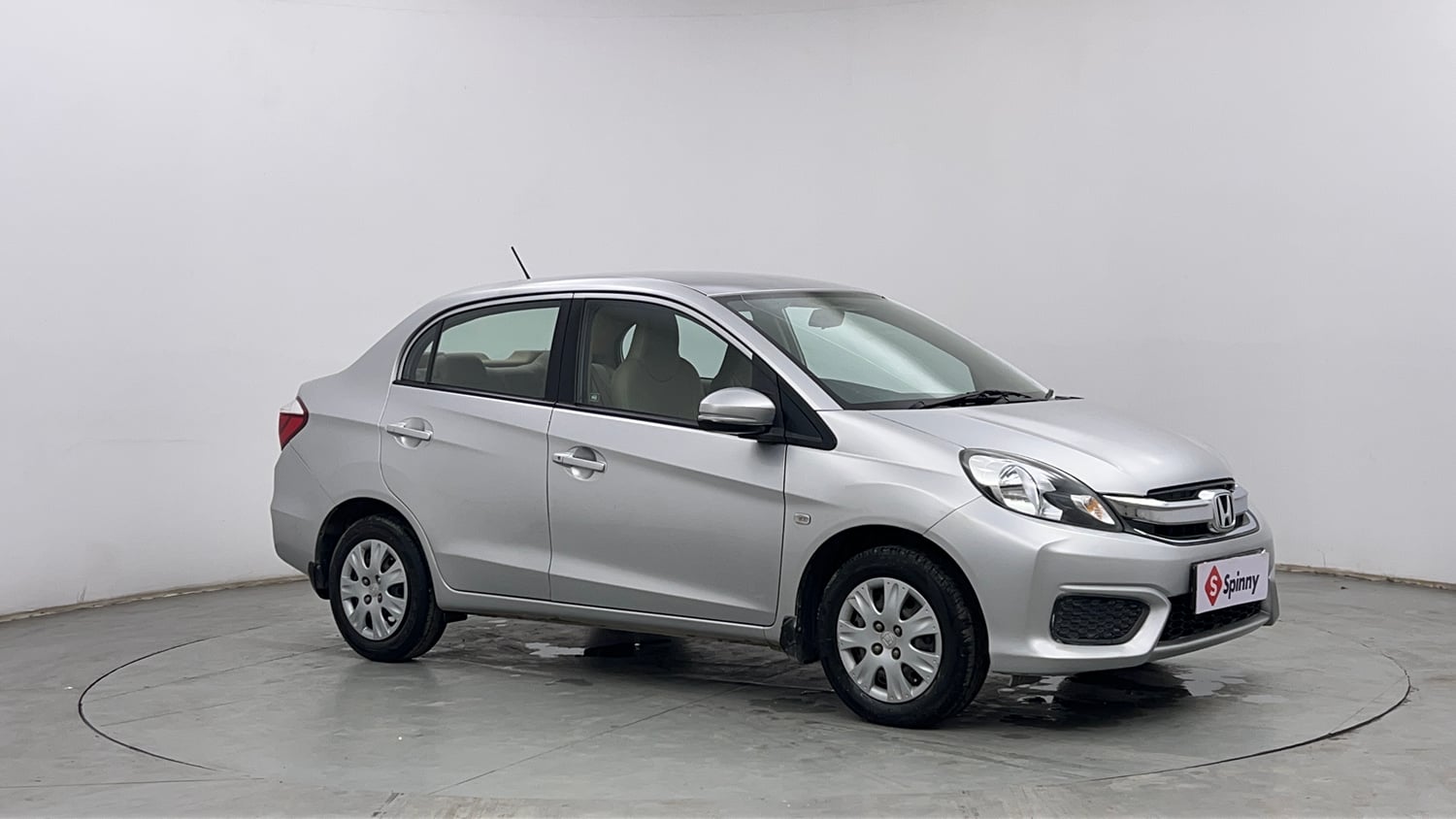 Used 2017 Honda Amaze 1.2 S i-VTEC Petrol Manual exterior RIGHT FRONT CORNER VIEW