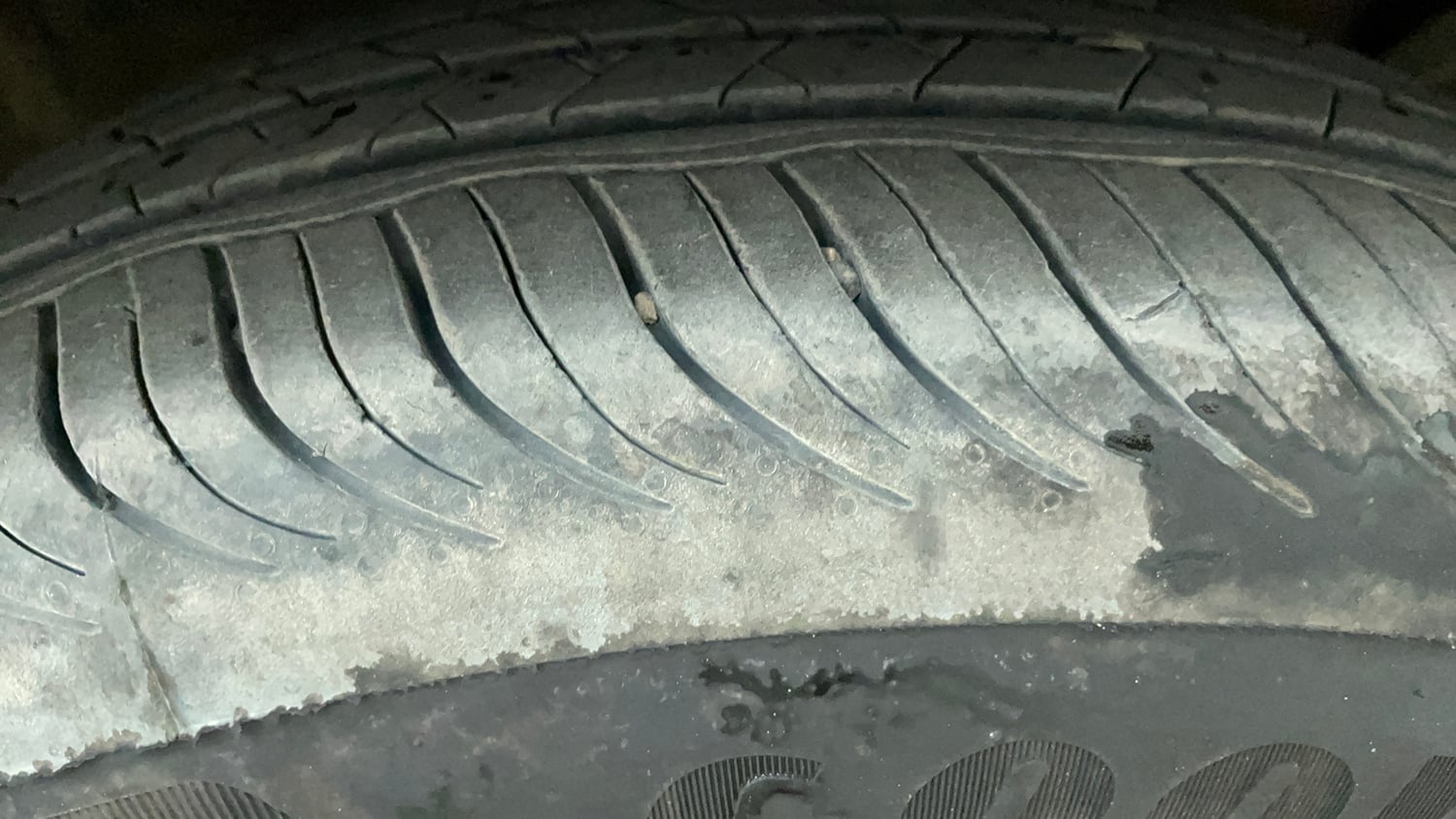 Used 2016 Hyundai Creta 1.6 SX Plus AT Diesel Automatic tyres RIGHT FRONT TYRE TREAD VIEW