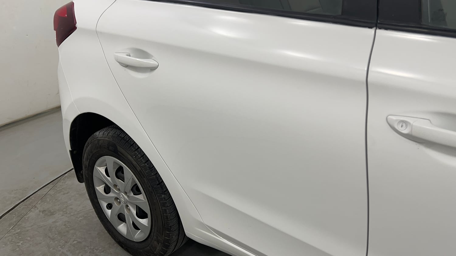 Used 2015 Hyundai Elite i20 Magna 1.2 Petrol Manual dents MINOR SCRATCH