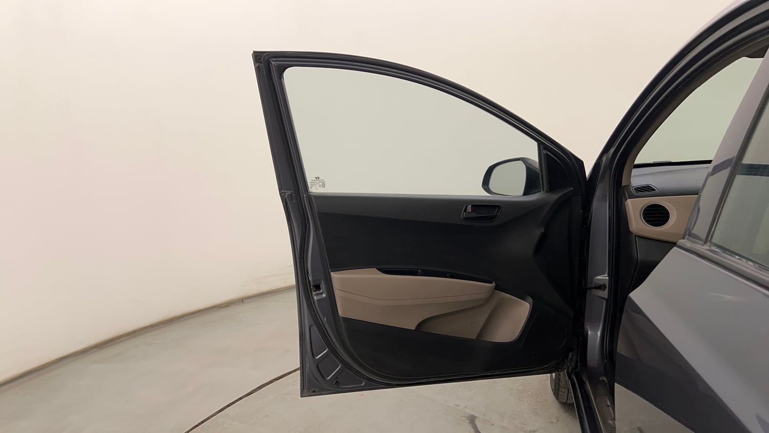 Used 2016 Hyundai Grand i10 Magna 1.2 Kappa VTVT CNG (outside fitted) Cng Manual interior LEFT FRONT DOOR OPEN VIEW