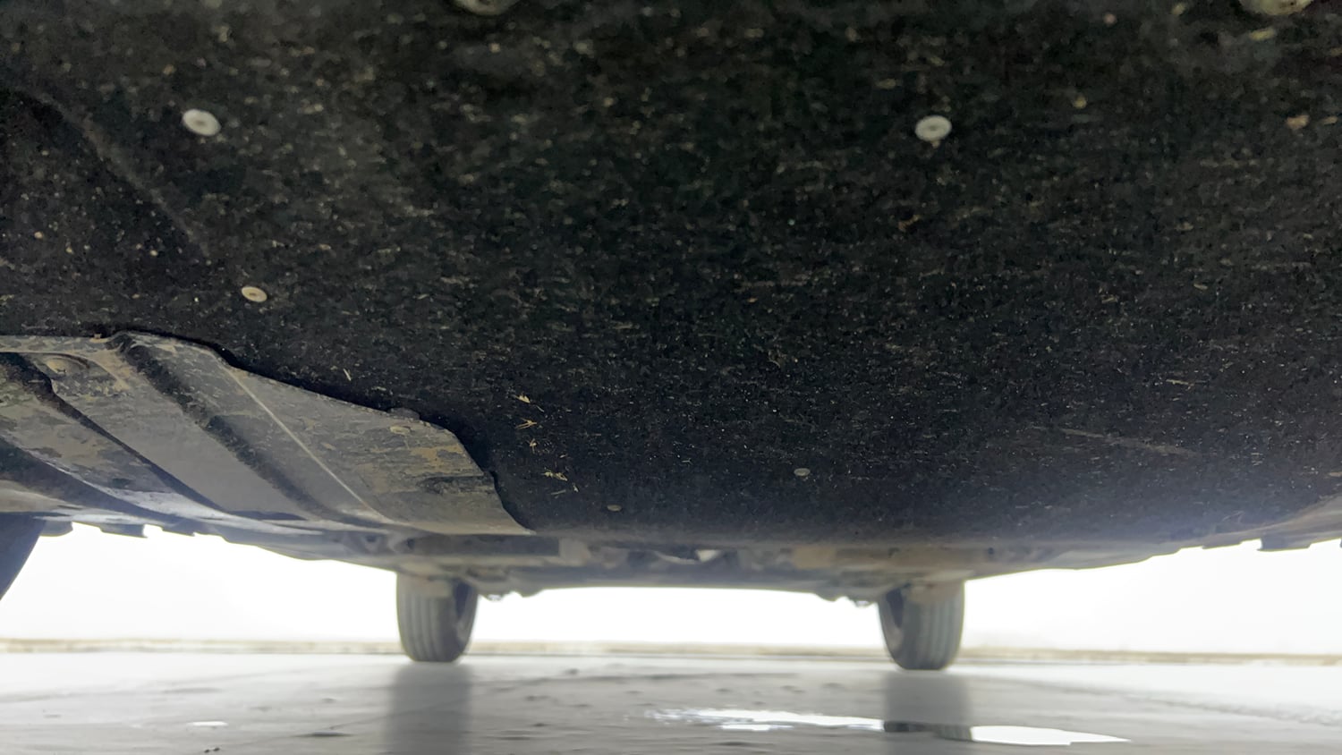 Used 2023 Maruti Suzuki Swift VXi Petrol Manual extra FRONT LEFT UNDERBODY VIEW