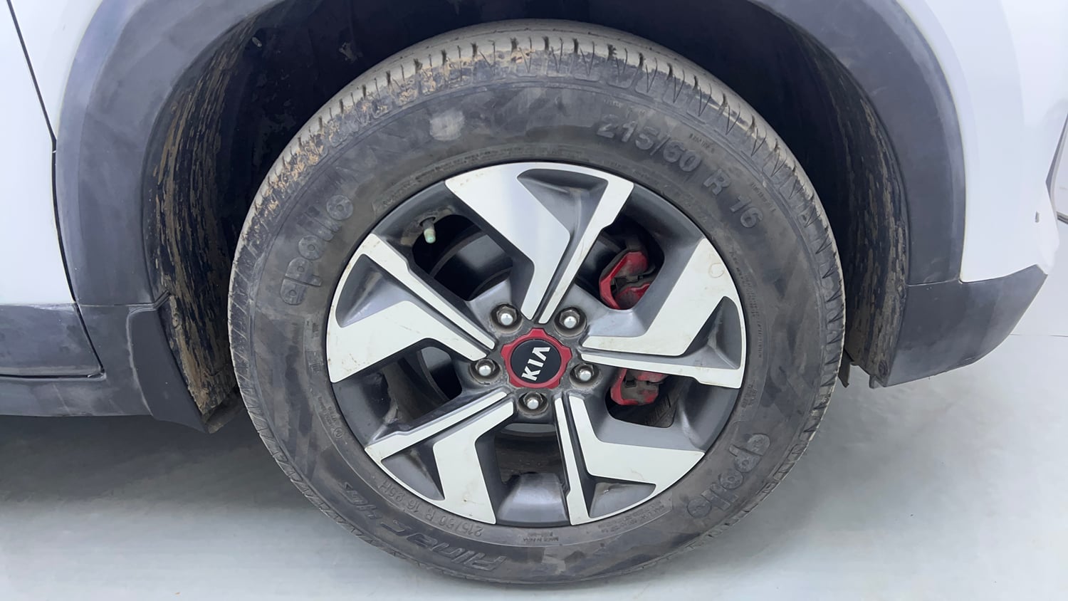 Used 2020 Kia Sonet GTX Plus 1.5 AT Diesel Automatic tyres RIGHT FRONT TYRE RIM VIEW