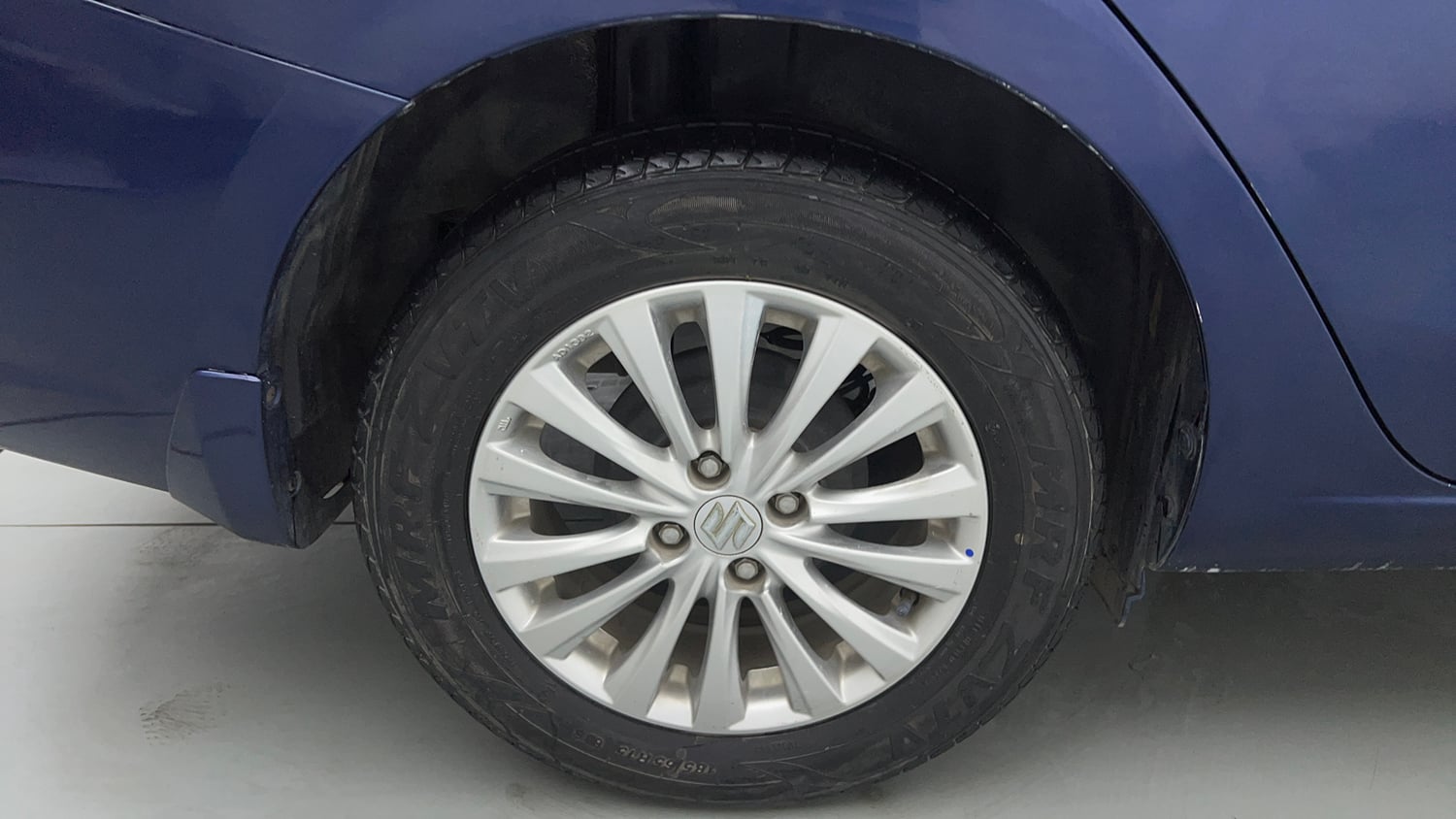 Used 2020 Maruti Suzuki Ciaz Delta Hybrid 1.5 Petrol Manual tyres RIGHT REAR TYRE RIM VIEW