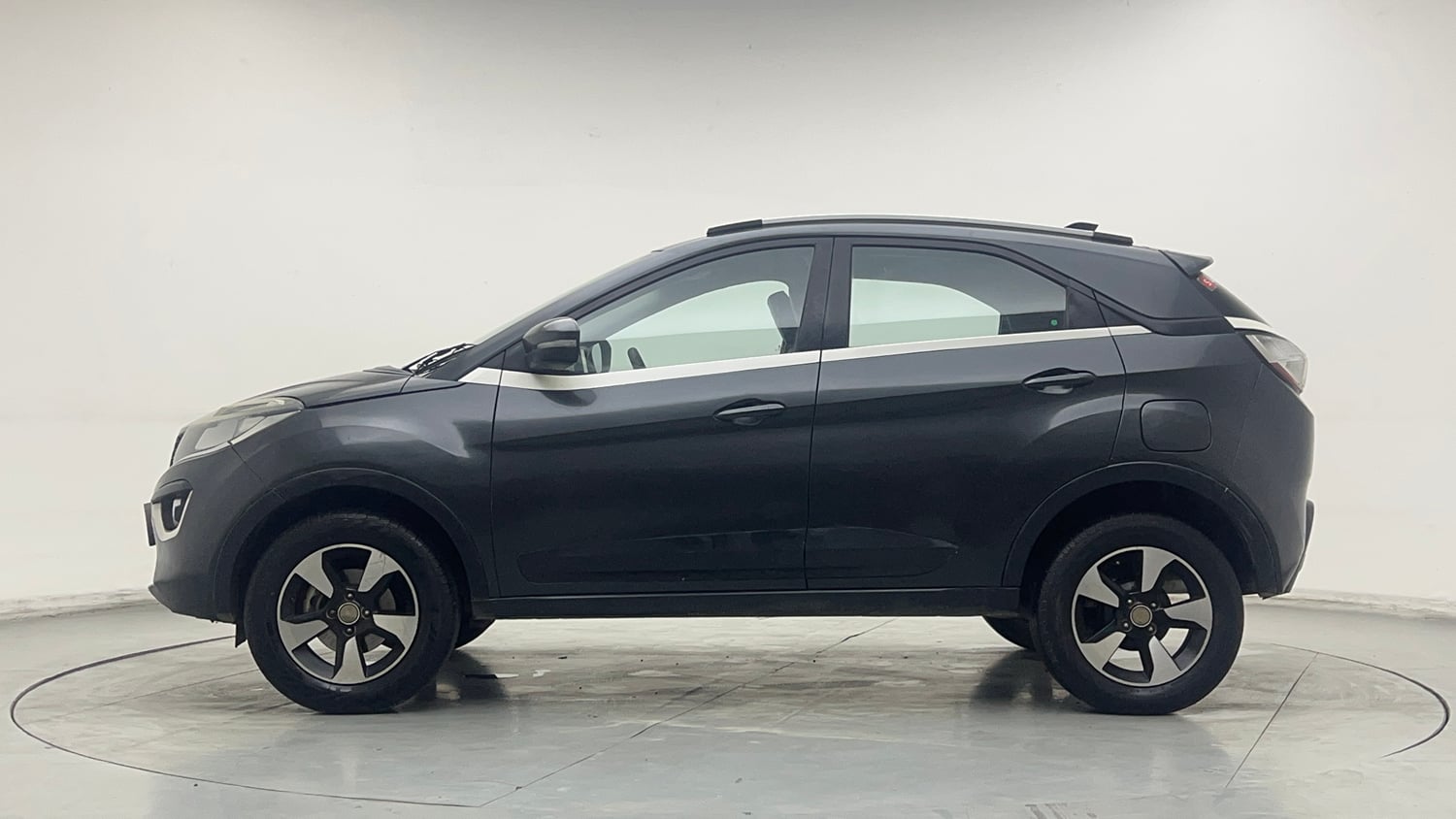 Used 2018 Tata Nexon XZA Plus Petrol Petrol Automatic exterior LEFT SIDE VIEW