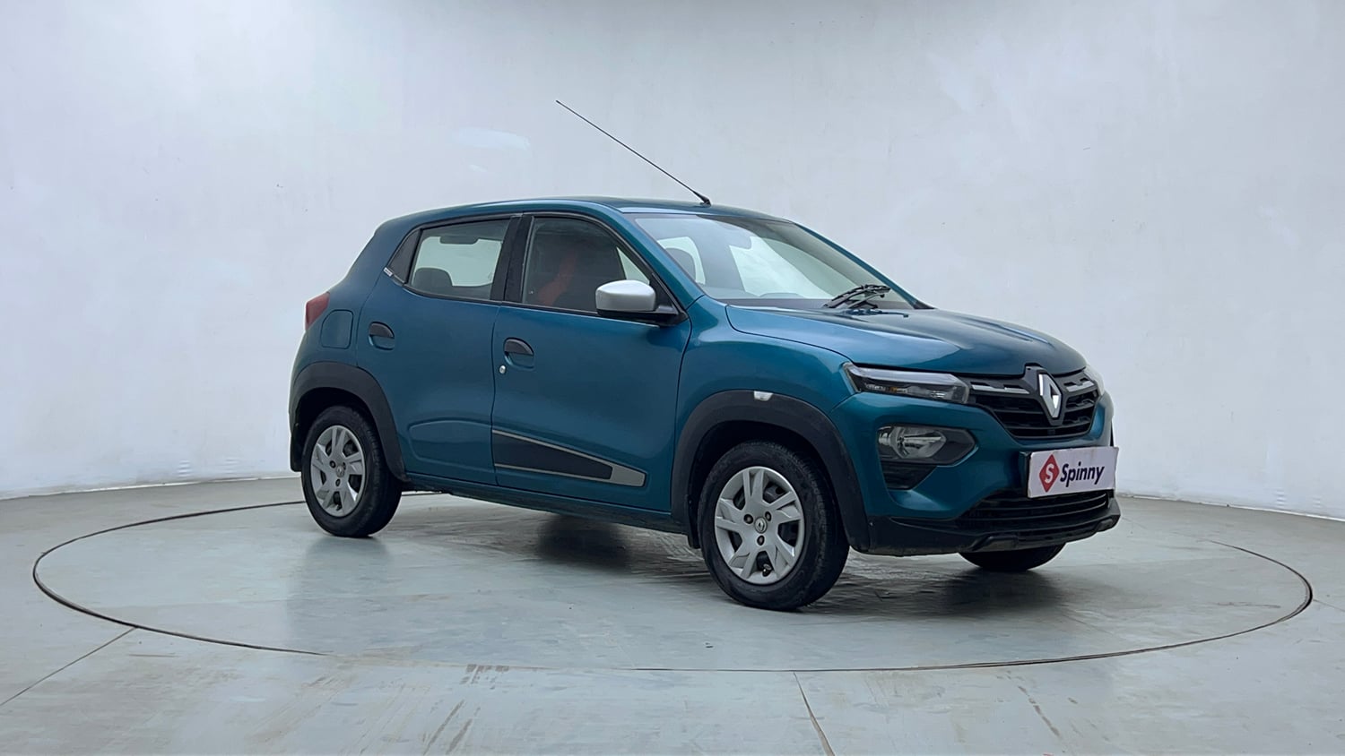 Used 2021 Renault Kwid RXT 1.0 Opt Petrol Manual exterior RIGHT FRONT CORNER VIEW