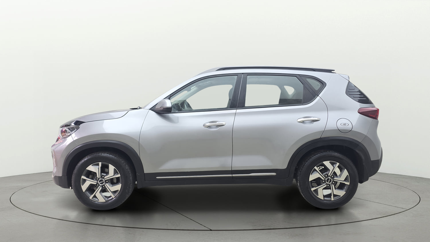 Used 2022 Kia Sonet HTX 1.5 Diesel Manual exterior LEFT SIDE VIEW