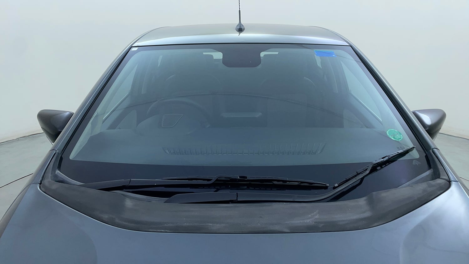 Used 2022 Tata Altroz XZ Petrol Petrol Manual exterior FRONT WINDSHIELD VIEW