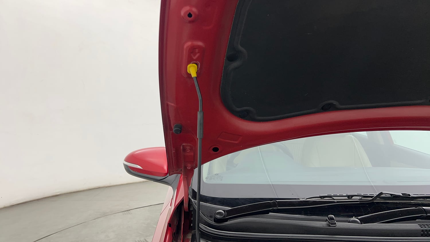 Used 2019 Hyundai Verna SX 1.6 VTVT Petrol Manual engine ENGINE RIGHT SIDE HINGE & APRON VIEW