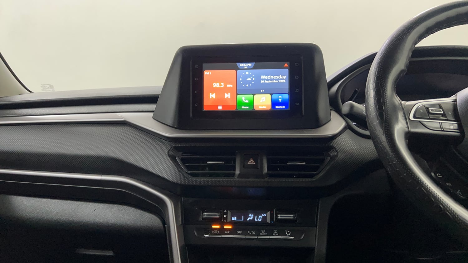 Used 2023 Maruti Suzuki Brezza VXi Petrol Manual interior MUSIC SYSTEM & AC CONTROL VIEW