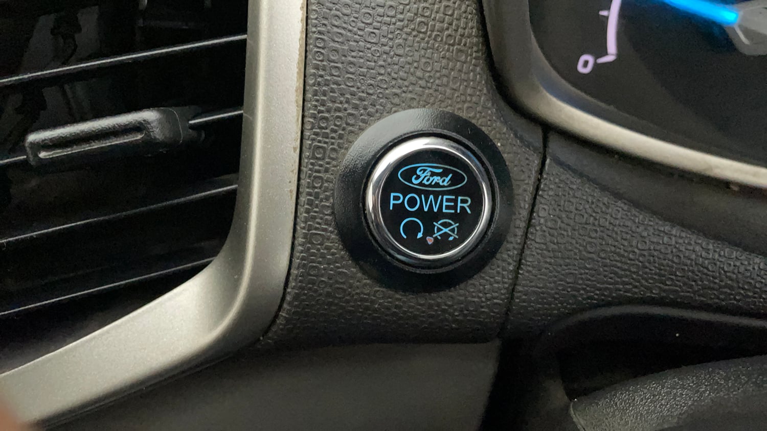 Used 2016 Ford EcoSport Titanium 1.5L TDCi Diesel Manual top_features Keyless start