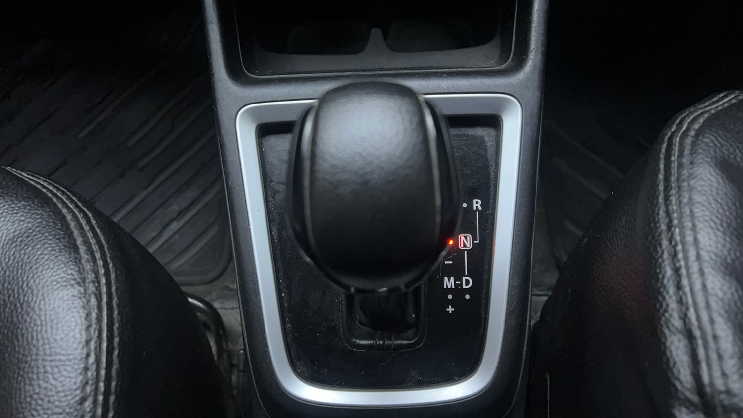 Used 2020 Maruti Suzuki Swift ZXi Plus AMT Petrol Automatic interior GEAR  KNOB VIEW