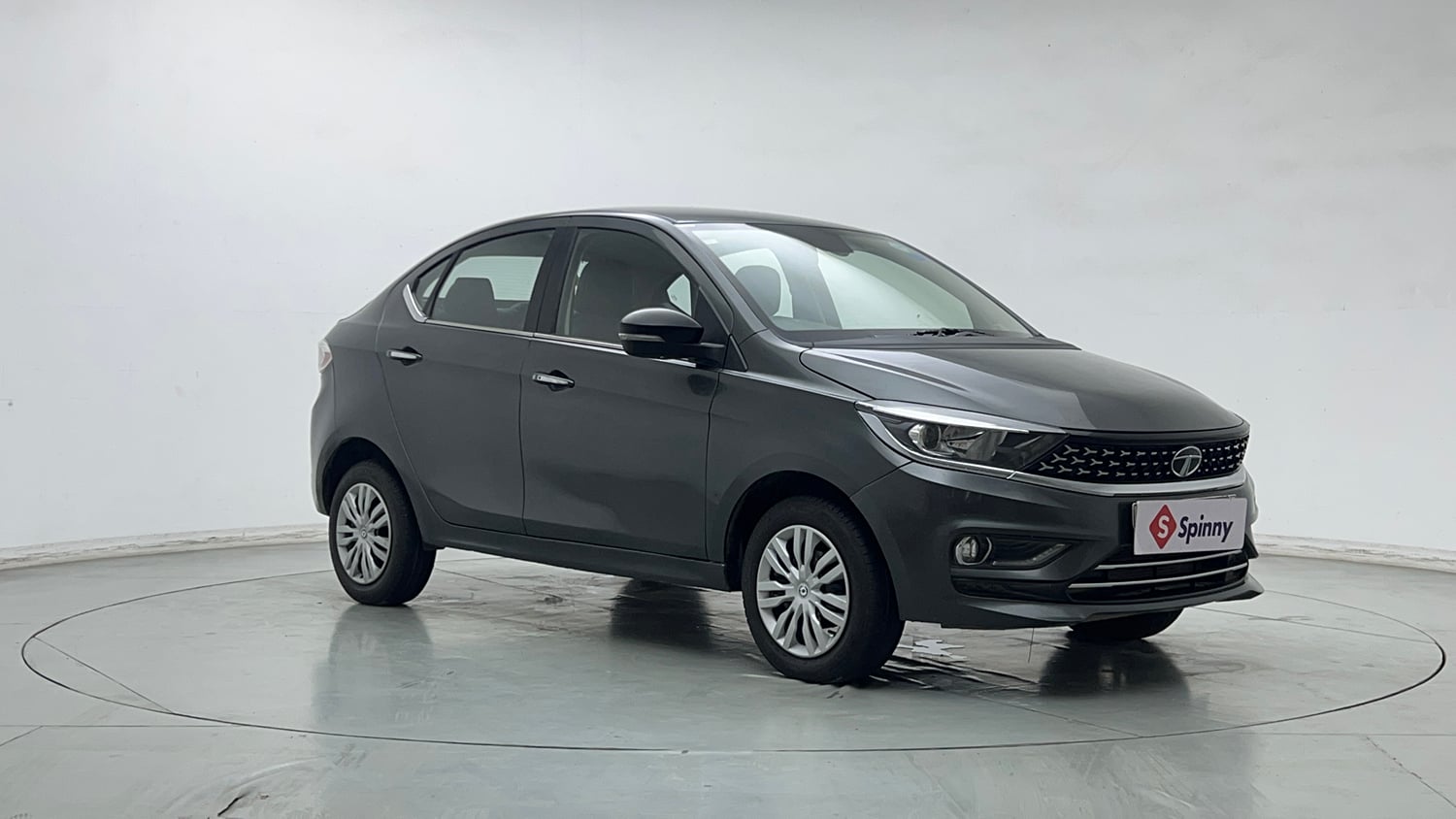Used 2022 Tata Tigor XZ Plus CNG Cng Manual exterior RIGHT FRONT CORNER VIEW