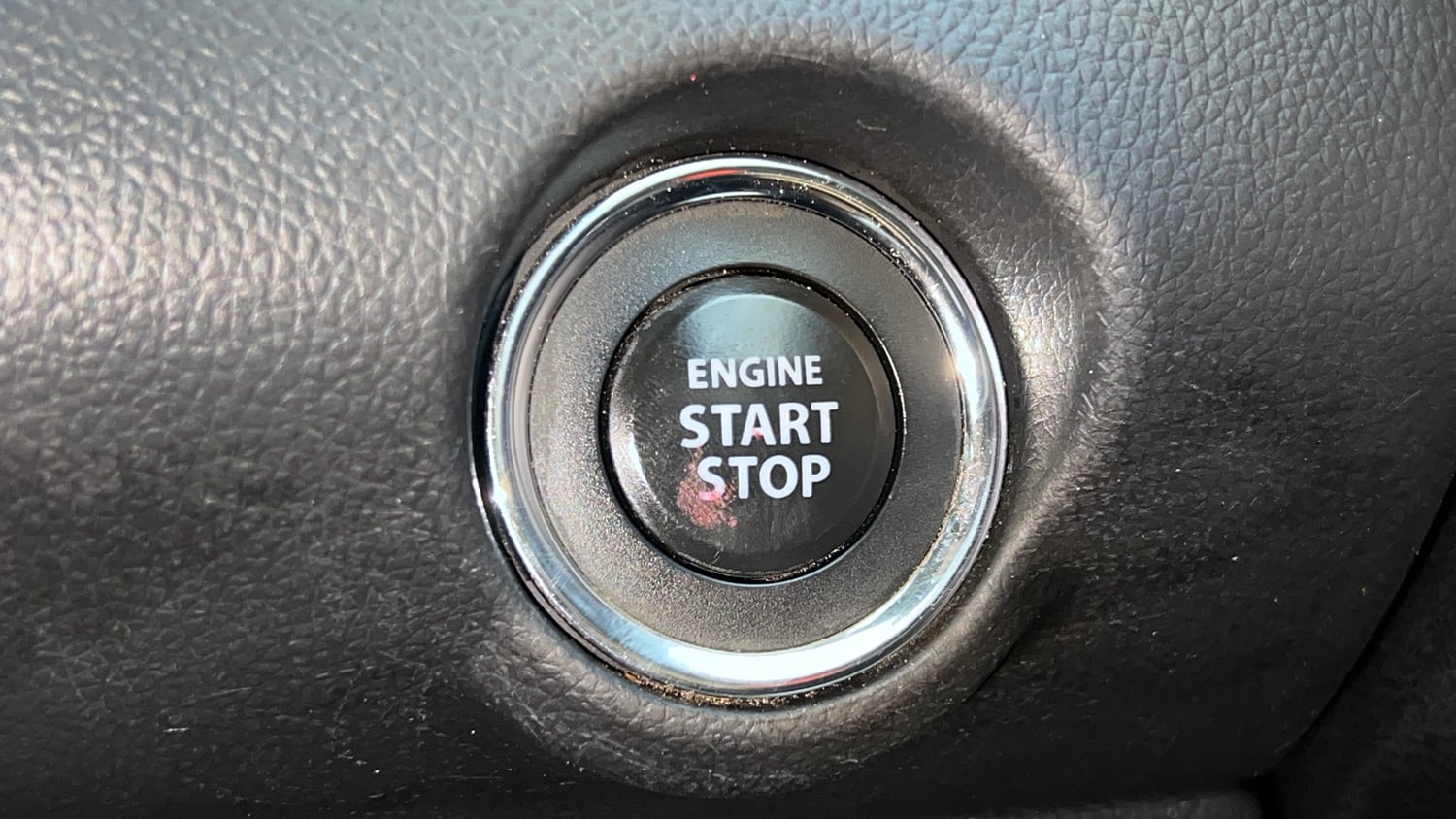 Used 2022 Maruti Suzuki Swift ZXi AMT Petrol Automatic top_features Keyless start