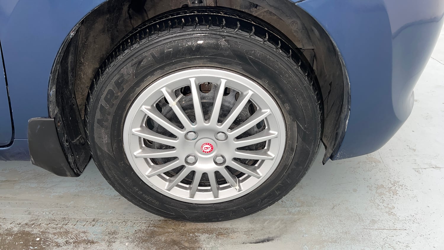 Used 2017 Maruti Suzuki Baleno Delta 1.3 Diesel Manual tyres RIGHT FRONT TYRE RIM VIEW