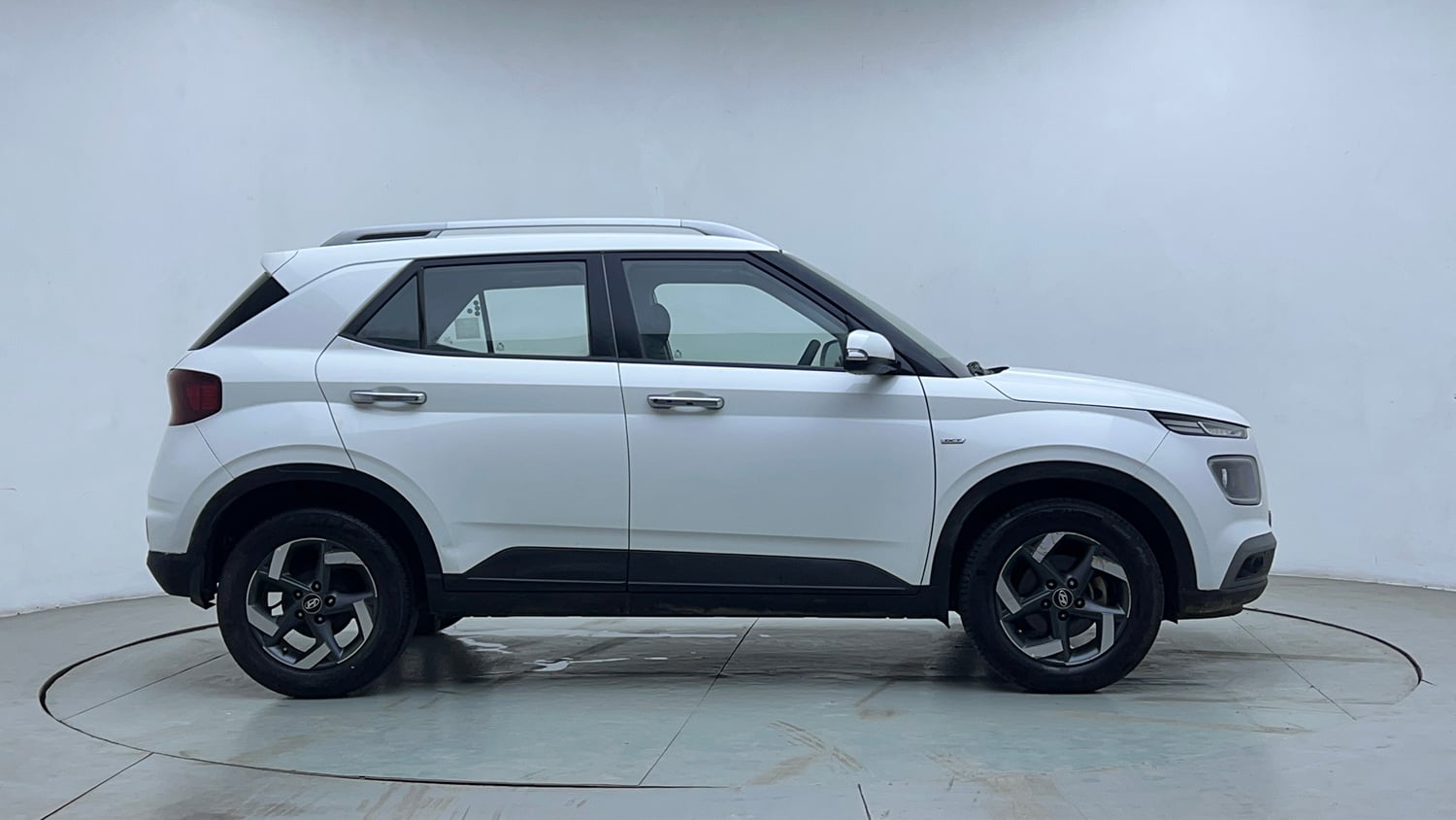 Used 2019 Hyundai Venue SX Plus 1.0 Turbo DCT Petrol Automatic exterior RIGHT SIDE VIEW