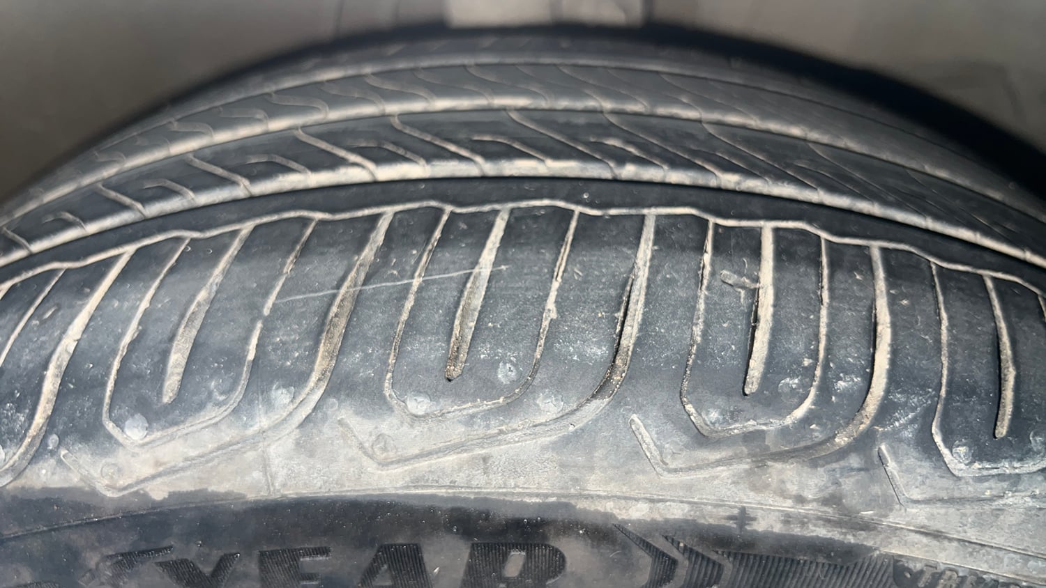 Used 2021 Honda City ZX CVT Petrol Petrol Automatic tyres RIGHT FRONT TYRE TREAD VIEW