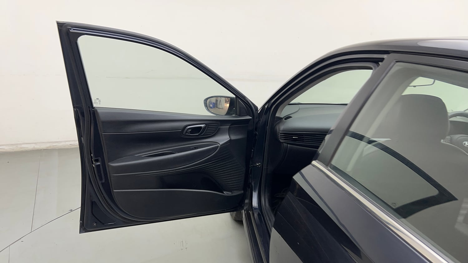 Used 2020 Hyundai i20 Sportz 1.2 MT Petrol Manual interior LEFT FRONT DOOR OPEN VIEW