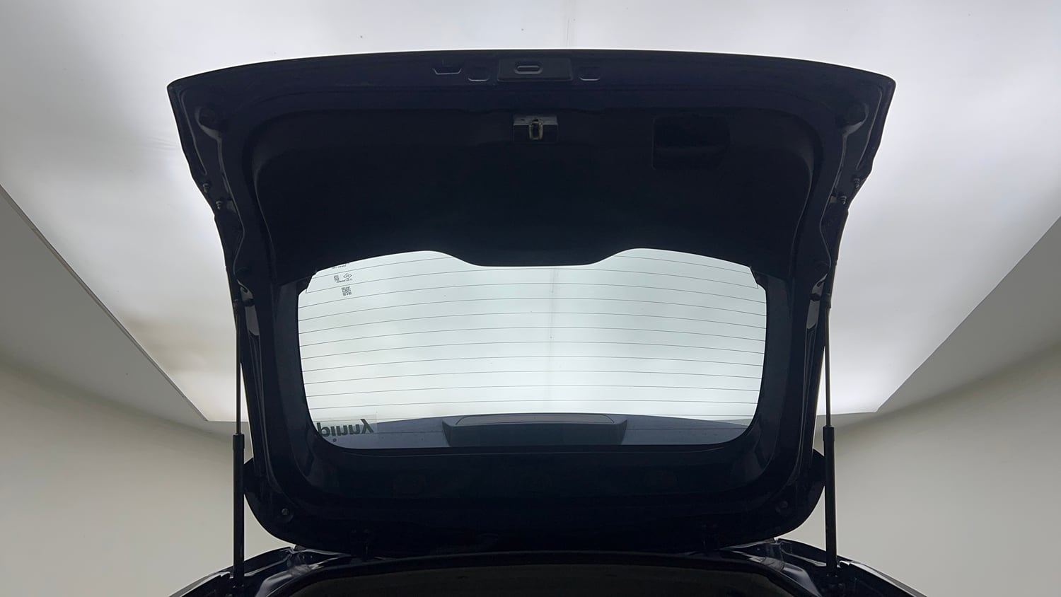 Used 2023 Maruti Suzuki Fronx Delta Plus 1.2L AGS Petrol Automatic interior DICKY DOOR OPEN VIEW