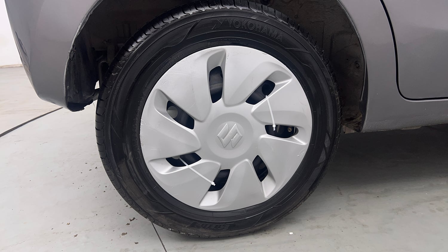 Used 2017 Maruti Suzuki Celerio VXi Petrol Manual tyres RIGHT REAR TYRE RIM VIEW