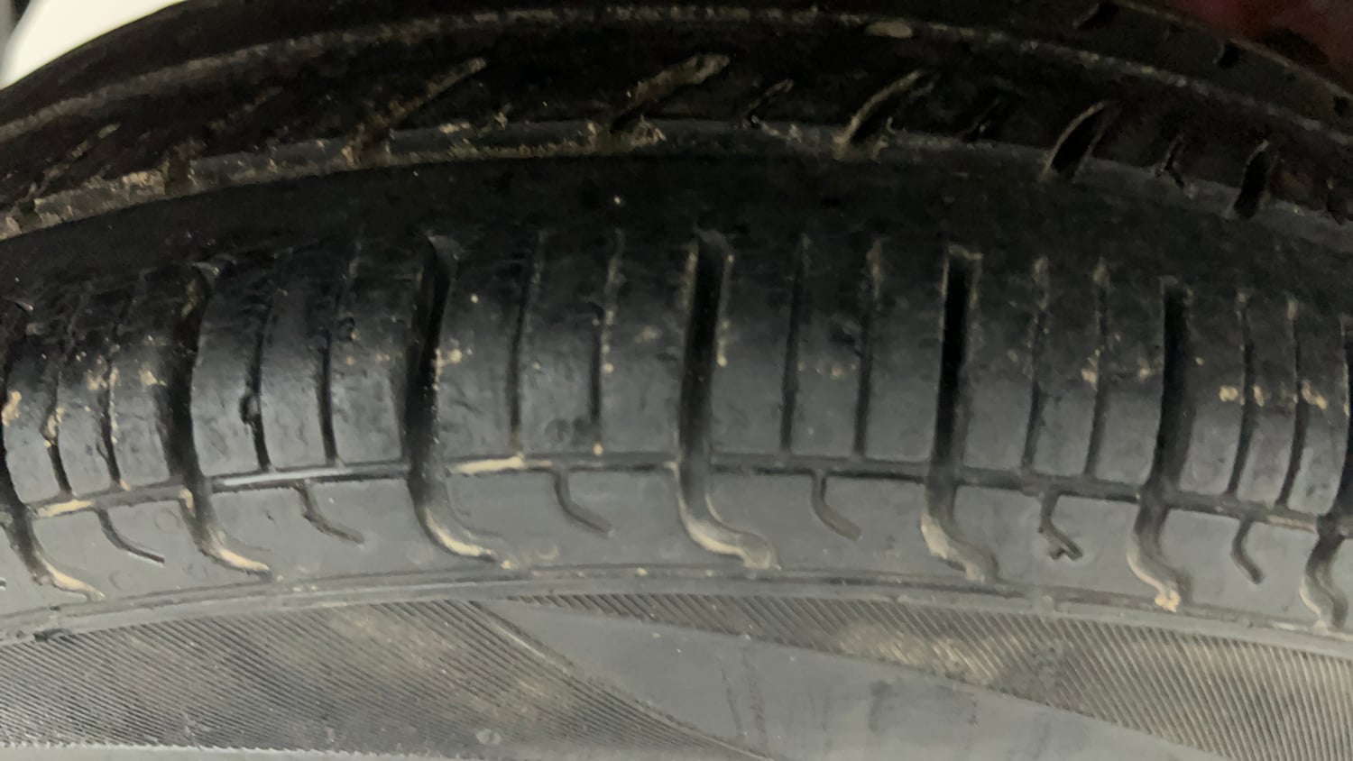 Used 2015 Hyundai Eon Era Petrol Manual tyres RIGHT REAR TYRE TREAD VIEW
