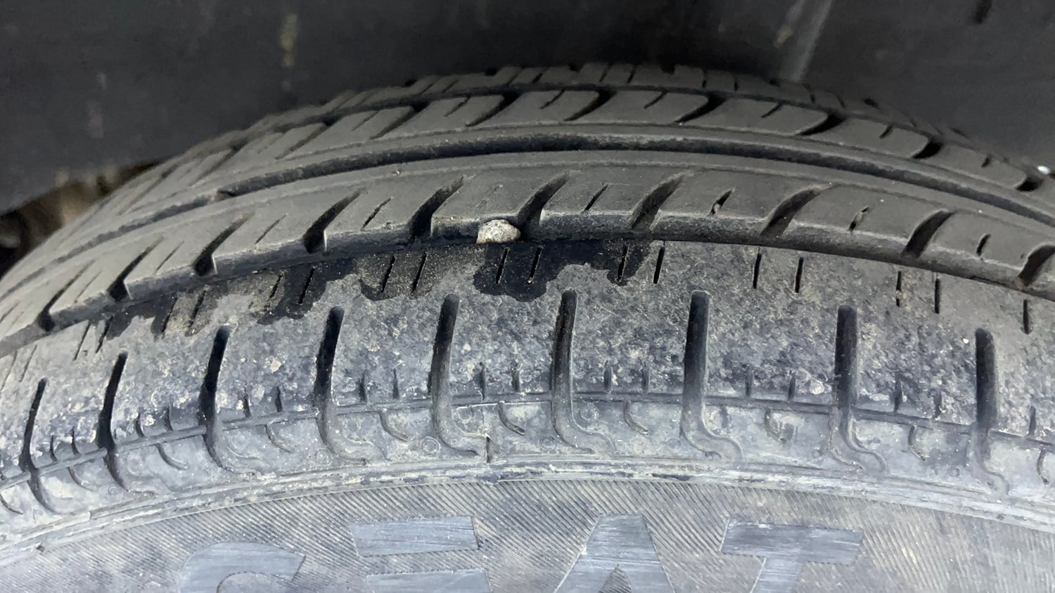 Used 2019 Renault Kwid CLIMBER 1.0 Petrol Manual tyres LEFT REAR TYRE TREAD VIEW