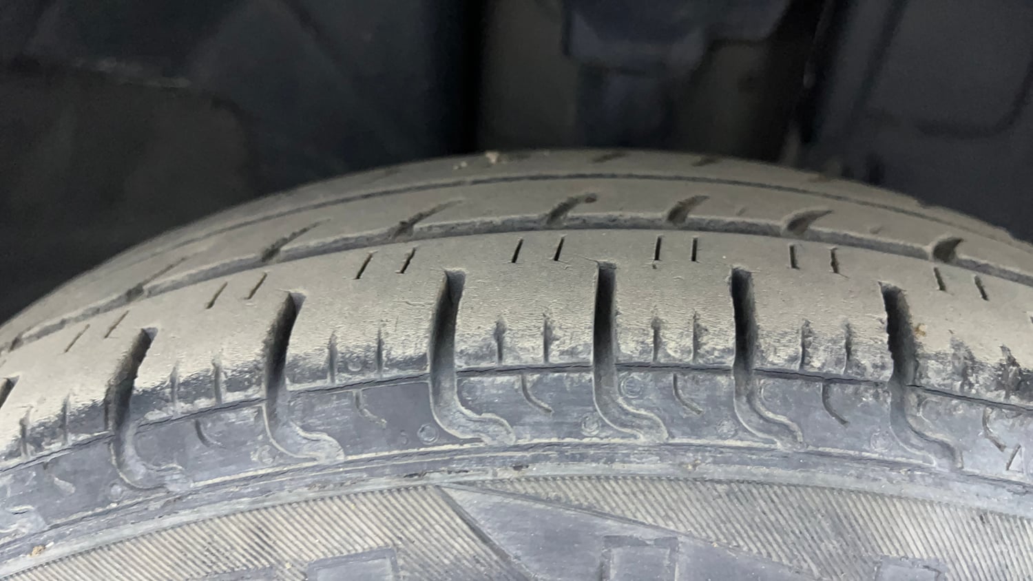 Used 2019 Renault Kwid CLIMBER 1.0 Petrol Manual tyres RIGHT FRONT TYRE TREAD VIEW
