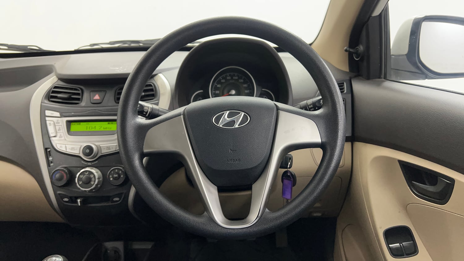 Used 2016 Hyundai Eon 1.0 Kappa Magna + (O) Petrol Manual interior STEERING VIEW