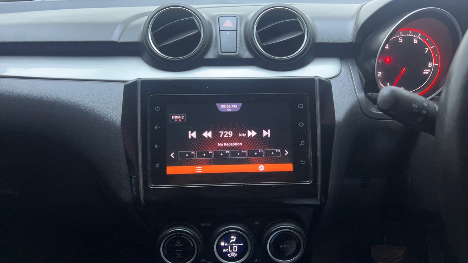 Used 2020 Maruti Suzuki Swift ZXi Plus AMT Petrol Automatic interior MUSIC SYSTEM & AC CONTROL VIEW