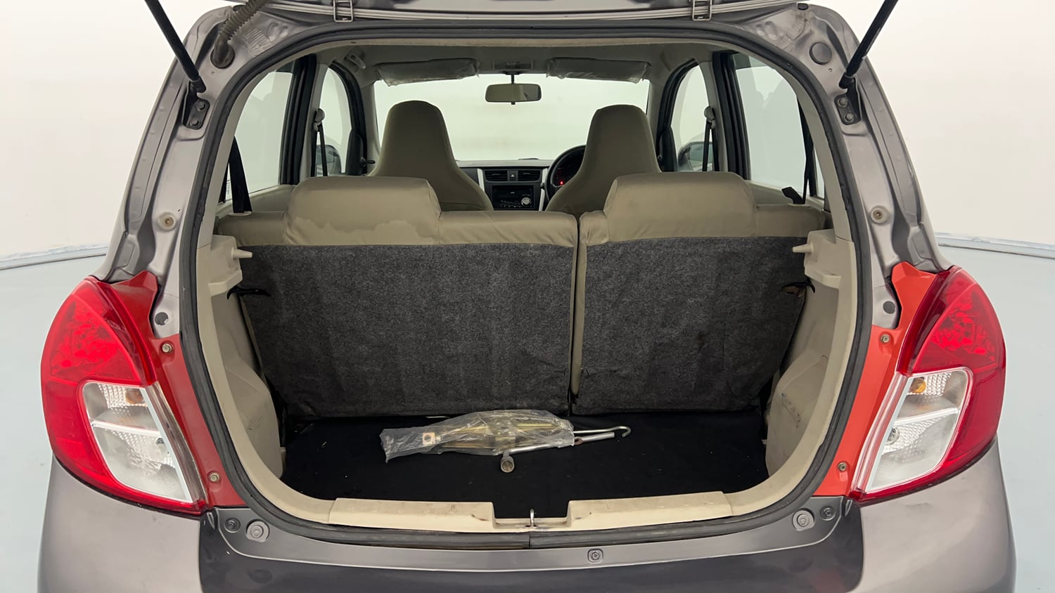 Used 2017 Maruti Suzuki Celerio VXi Petrol Manual interior DICKY INSIDE VIEW