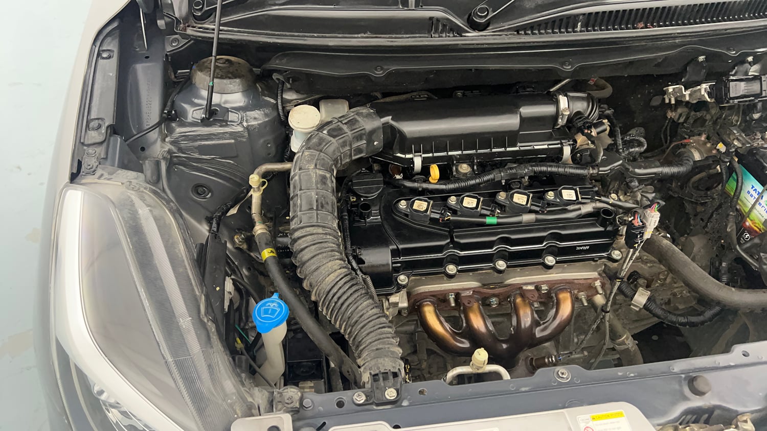 Used 2022 Maruti Suzuki Baleno Delta Petrol Manual engine ENGINE RIGHT SIDE VIEW